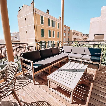 4 Pièces Rénové Terrasse Coeur De Ville Appartamento *